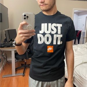 Nike Just Do It Men’s Tshirt Size M